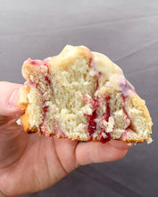 Load image into Gallery viewer, White Chocolate Raspberry
